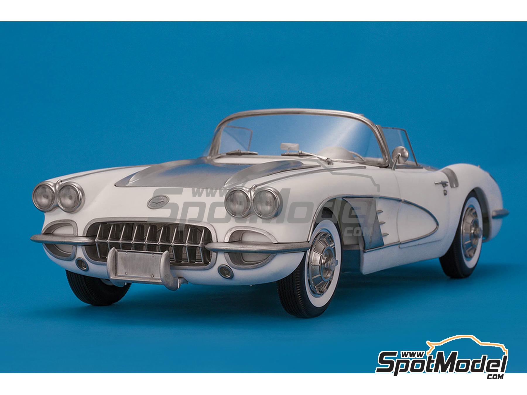 Model Factory Hiro K829: Car scale model kit 1/12 scale
